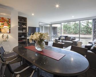 22 Hallenstein Apartments By Staysouth - Queenstown - Essbereich