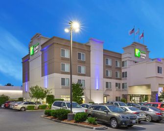 Holiday Inn Express & Suites Tacoma By IHG - Tacoma - Rakennus