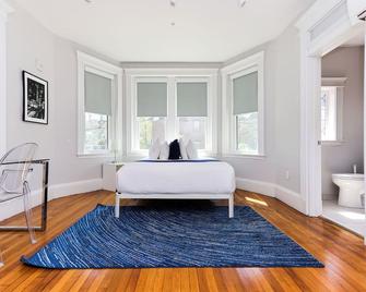 Maverick Suites at 89 Marion - Brookline - Ložnice