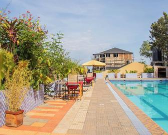 Galore Luxury Resort - Kisumu - Piscina