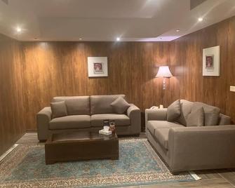 City Rose Hotel Suites - Amman - Living room