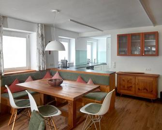 Alpenhaus Montafon by Pferd auf Wolke - Gargellen - Salle à manger