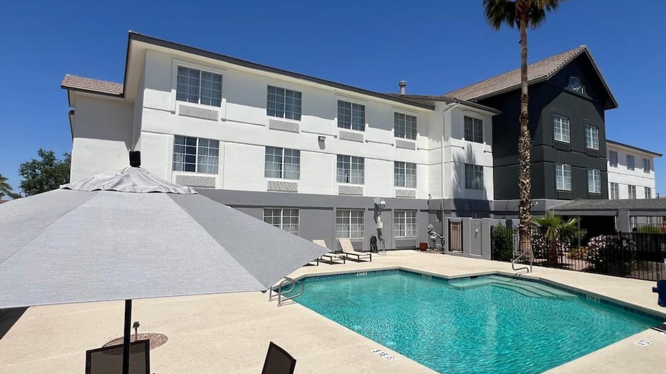 Garner Hotel Phoenix - Surprise