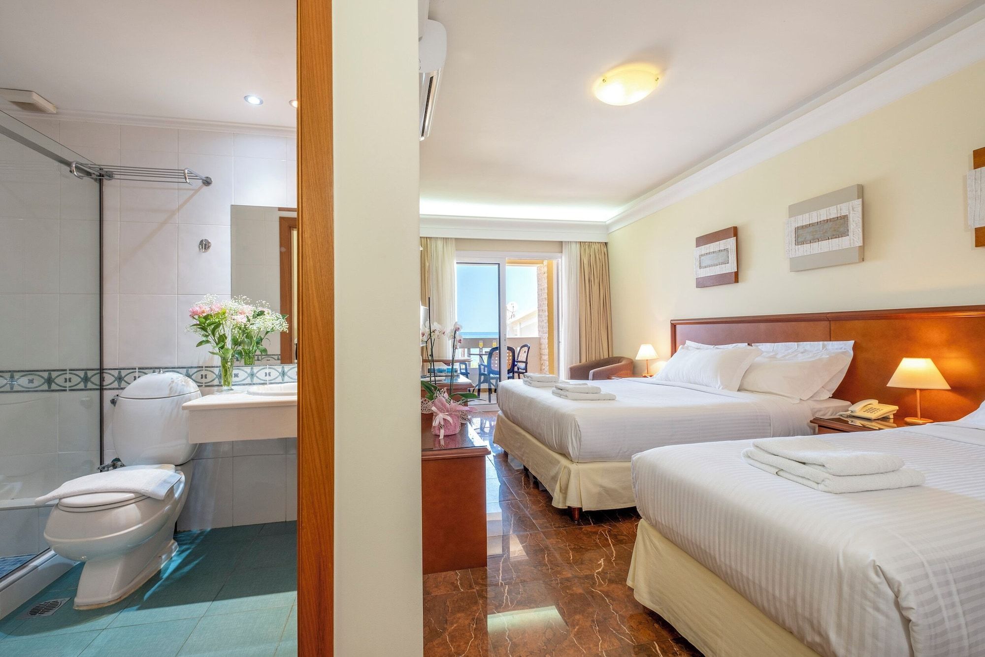 Porto Alegre Hotel - Galatás - Schlafzimmer