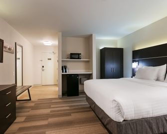 Holiday Inn Express & Suites Everett By IHG - Everett - Schlafzimmer
