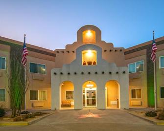 Quality Inn - Alpine - Building