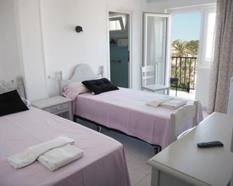 Hotel Rocamar - Cala Figuera - Bedroom