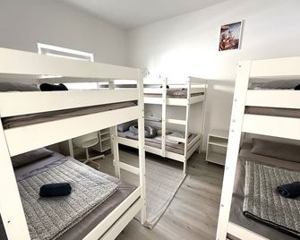 OM Yoga center - Slovenska Bistrica - Habitación