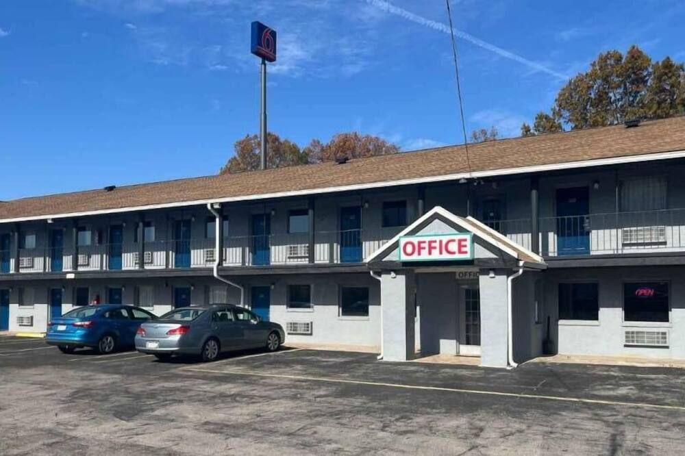 Motel 6 Hurricane, WV - Hurricane - Gebäude