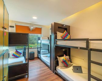 Stops Hostel - New Delhi