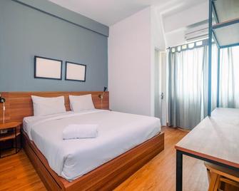 Modern Furnished @ 1br Margonda Residence 1 Apartment - Depok - Bedroom