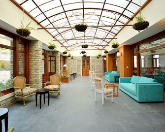 Anantrasa Resort Shitlakhet - Almora - Lobby