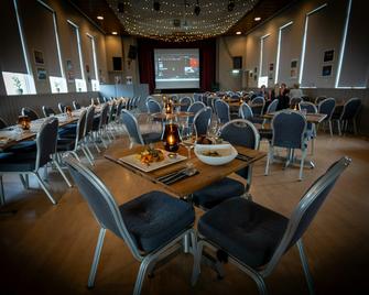 Cave apartment - Thorshofn - Restaurante