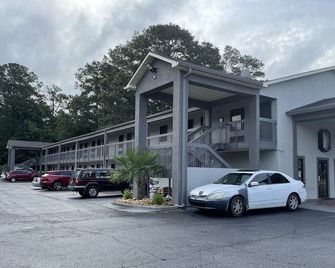 Griffin Inn & Suites - Griffin - Gebouw