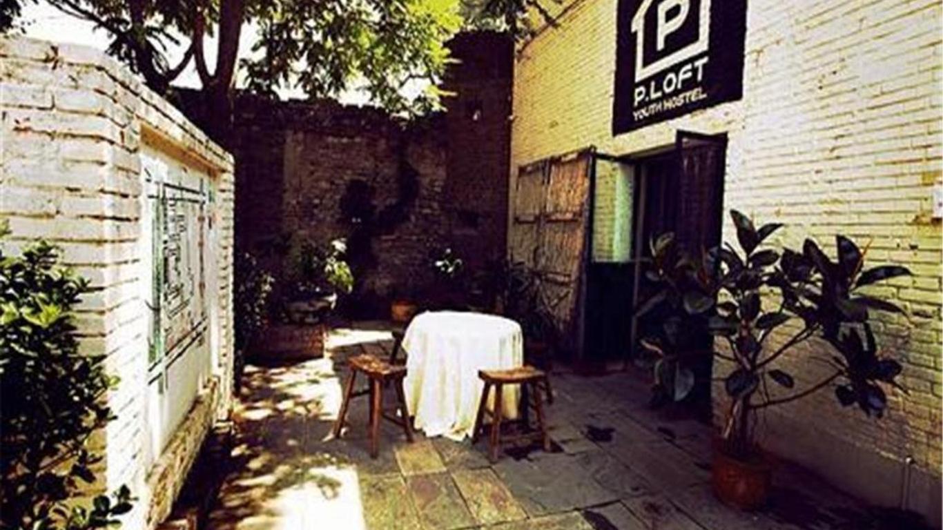 P.Loft Youth Hostel