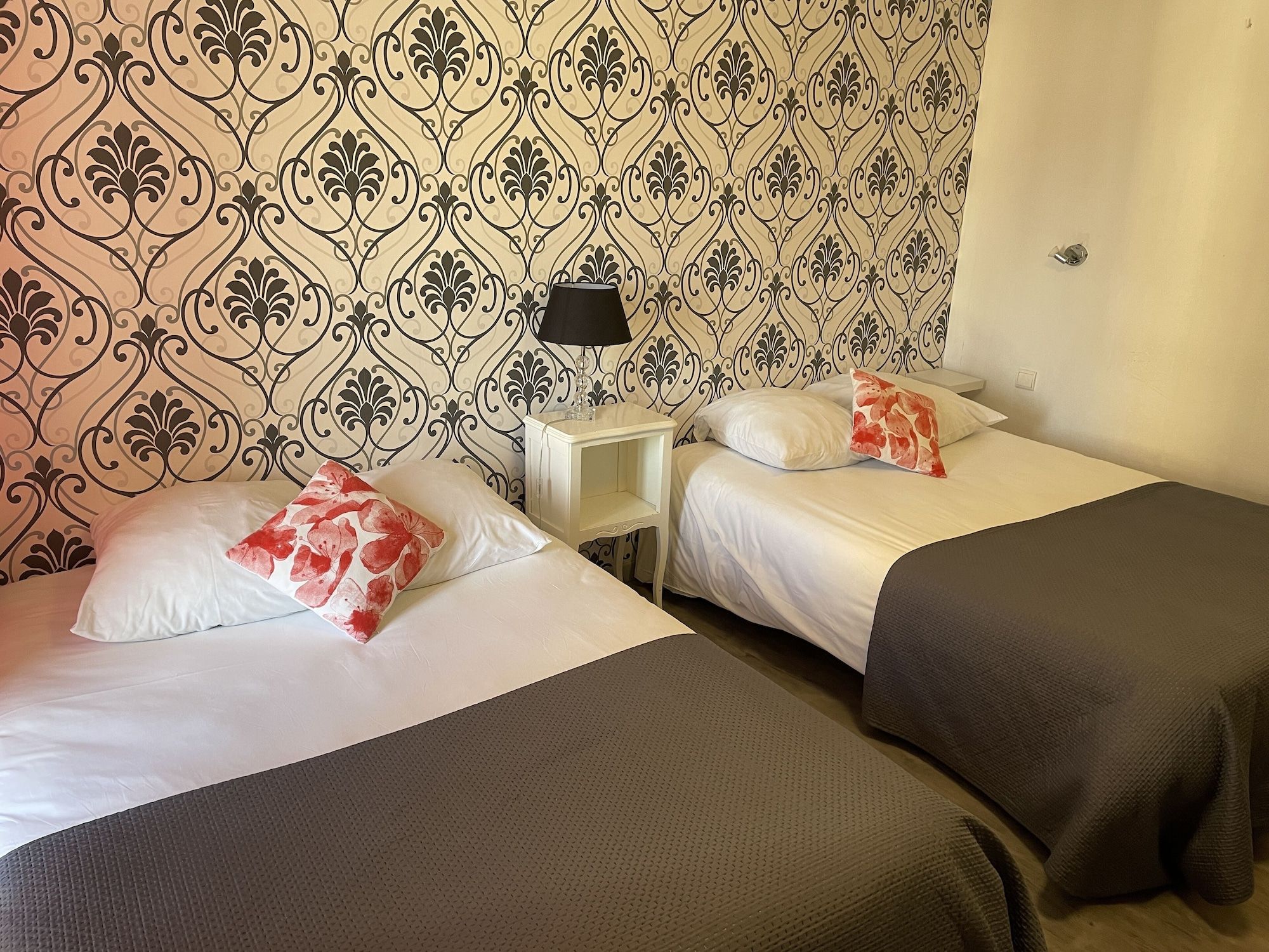 Hotel Au Chapon Fin - Poitiers - Habitación