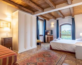 La Quercia - Bolognarooms - Sasso Marconi - Camera da letto