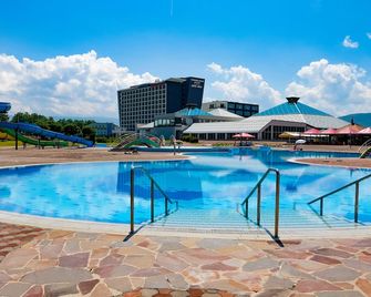 Hotel Hills Sarajevo Congress & Thermal Spa Resort - Saraybosna - Havuz