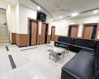 Saranani Guesthouse - Kendari - Lounge
