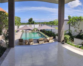 Villa Cepaka - South Kuta - Pool