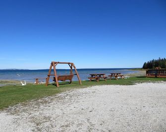 Bells Melody Motel - Mackinaw City - Playa