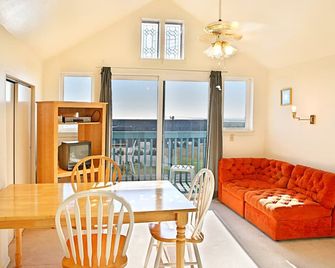 Sea Forever Condo - Ocean Shores - Comedor