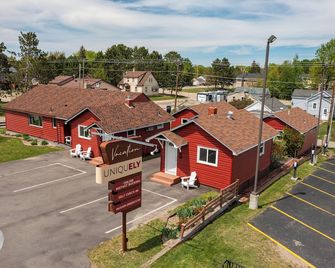 Vacation UniquEly cottage #3 - Ely - Building