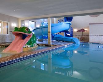 Holiday Inn Express Hotel & Suites Longmont - Longmont - Bazén