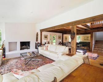 Charming 6 Bdrm Countryside Stay, Sauna - Great Barrington - Sala de estar