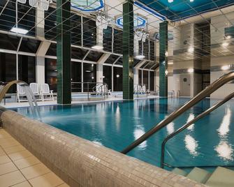 奧林匹克 II 酒店 - 科沃布熱格 - 科沃布熱格 - 游泳池