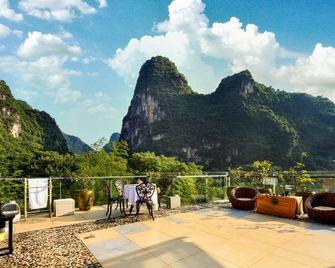 Yangshuo Yijing Mountain House - Guilin - Balcón