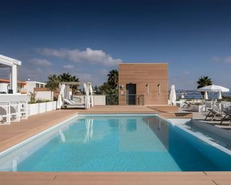 Residence Hoteliere Syracuse - Villeneuve-Loubet - Bazén