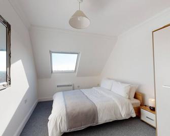 K Suites - Bridge Apartments - Lowestoft - Bedroom