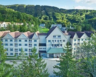2 Bedroom Deluxe Condo, Sleeps 8, Jiminy Peak Mountain Skiing, at Bentley Brook! - Hancock - Edificio