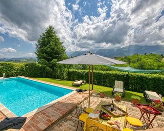 Scenic Hideaway With Pool - Amandola - Piscina