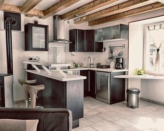 self-catering holiday home - Saint-Georges-des-Coteaux - Cocina