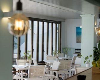 هوتل دسور - كالا دي اور - مطعم