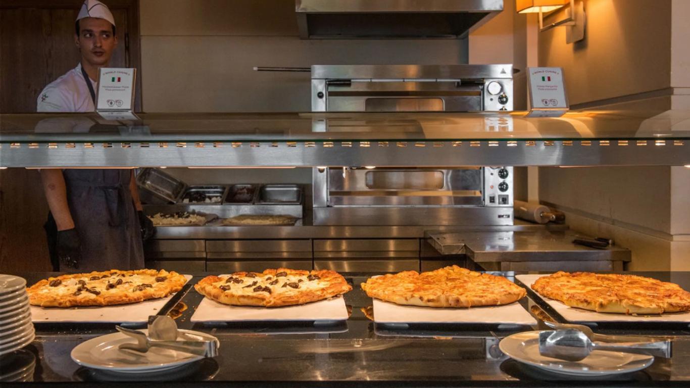 Aristoteles Holiday Resort & Spa