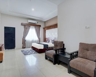 Townhouse Oak Padang Near Rth Imam Bonjol - Padang