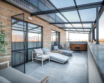 Hotel Royal Bath - Banya (Plovdiv) - Balcony