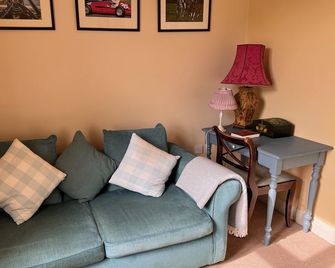 The Hawkley Inn - Liss - Living room