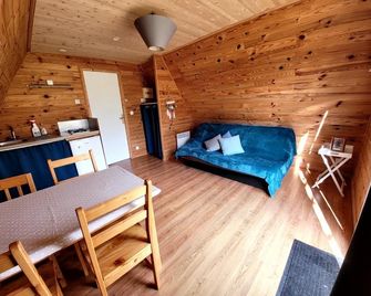 Camping les Hirondelles - Bourg-Sainte-Marie - Comedor