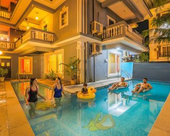 Fabhotel Royal Mirage With Pool & Gym - Nr Candolim Beach - Candolim - Pool