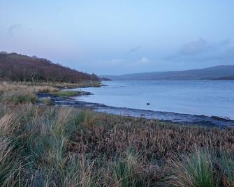 Luxury 5 2 bed ensuite cottage, pet friendly, short walk to loch side - Tarbert - Beach