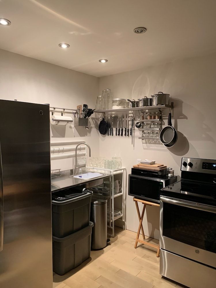 Modern 2 bedroom all season cottage in the beautiful town of Killarney - Killarney - مطبخ