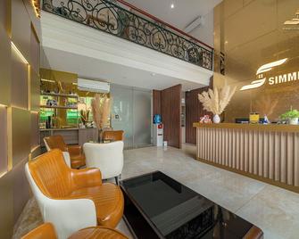 Simmi 6 Hotel & Apartment - 胡志明市 - 櫃檯