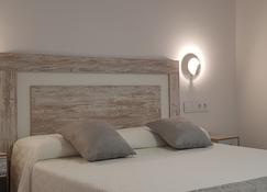 Apartamentos Miradores del Isasa - Bergasa - Bedroom