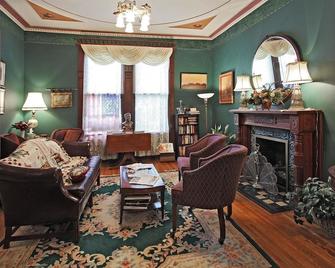 Old Northside Bed & Breakfast - Indianapolis - Living room