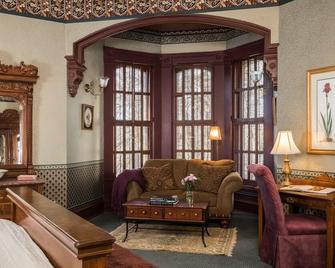 Inn at Pine Terrace - Oconomowoc - Sala de estar