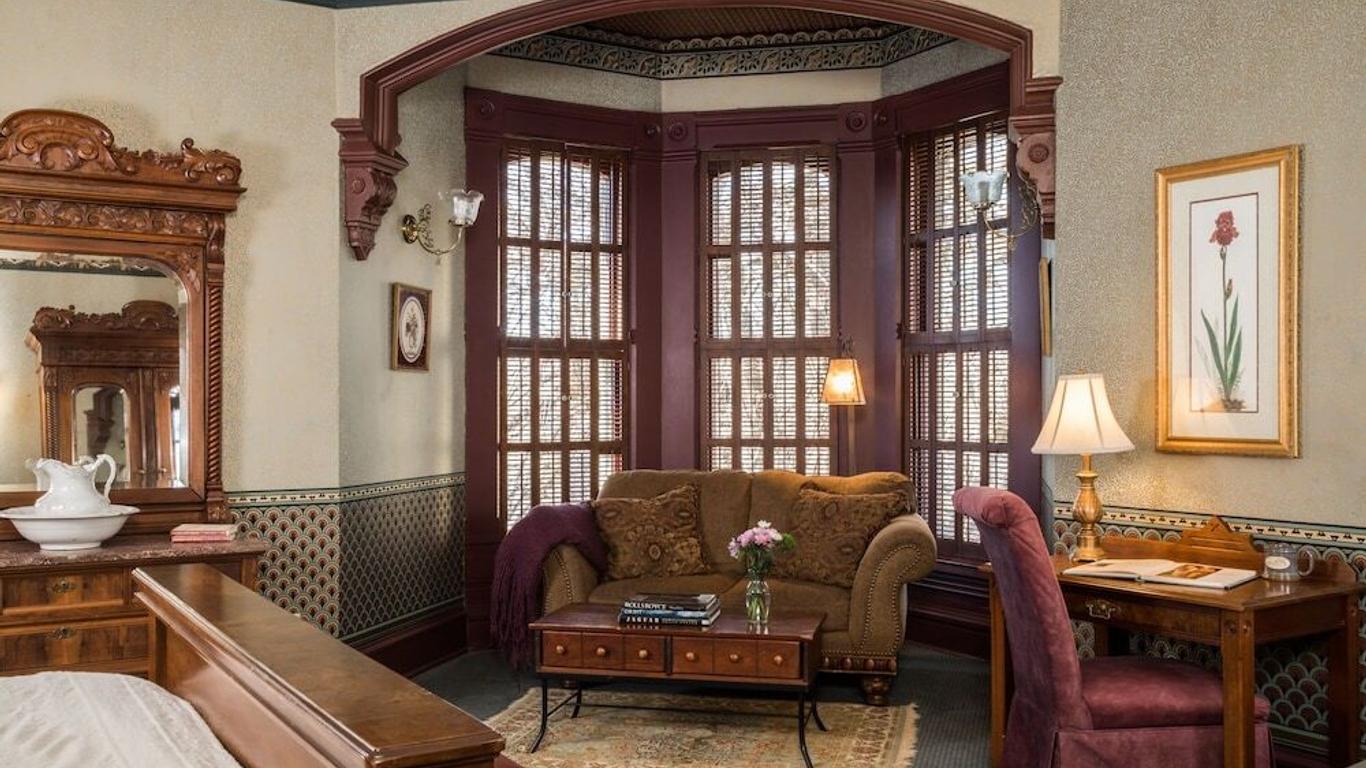 Inn at Pine Terrace